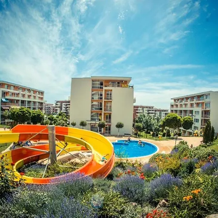Apartment Beautiful Right By The Sea, Sweti Wlas
