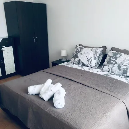 Beautiful Right By The Sea, Apartament