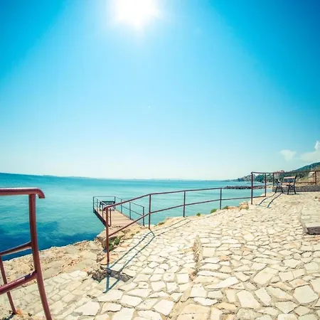 Beautiful Right By The Sea, Apartament *