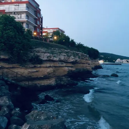 Apartament Beautiful Right By The Sea, *